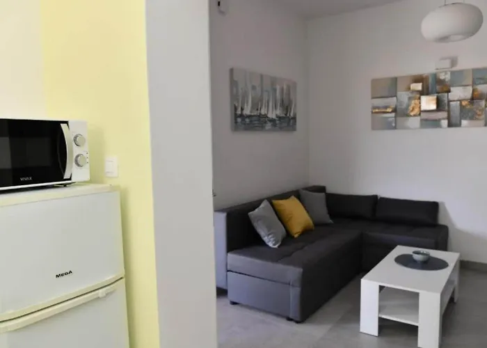 Two Bedroom With Balcony And Garden View * San Pietro di Brazza