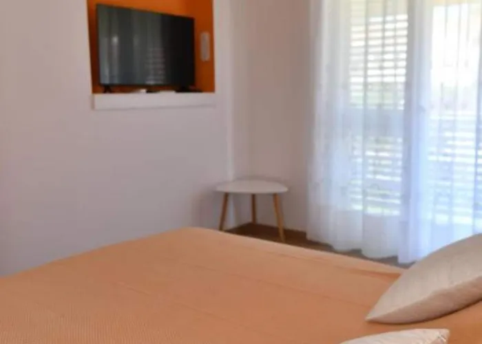 Two Bedroom With Balcony And Garden View * San Pietro di Brazza