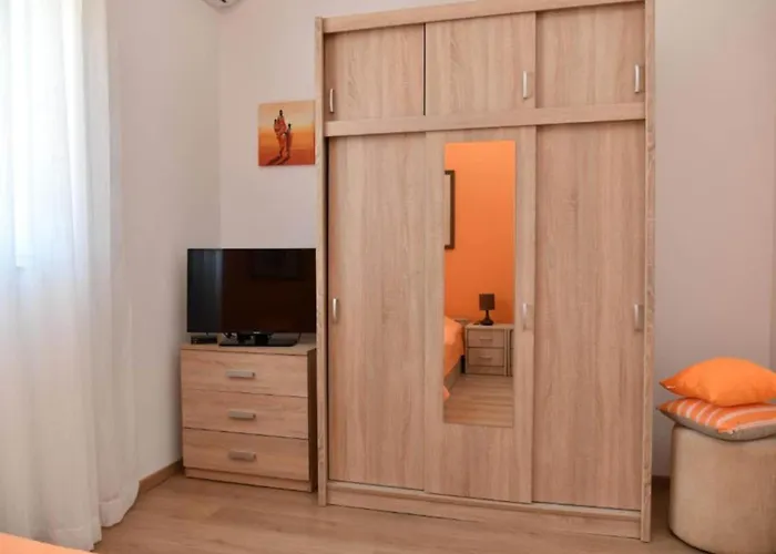 Two Bedroom With Balcony And Garden View San Pietro di Brazza